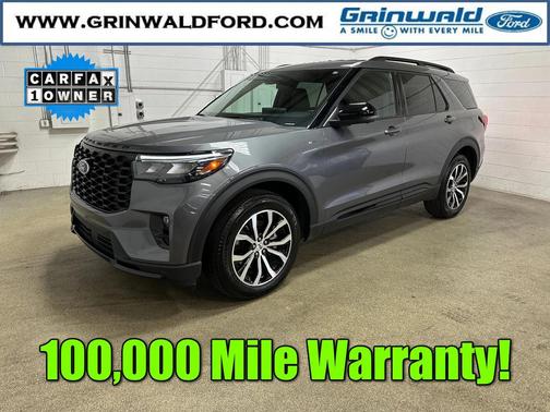 2025 Ford Explorer ST-Line