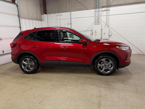 2026 Ford Escape ST-Line Select