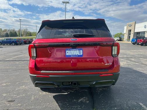 Rapid Red Metallic Tinted Clearcoat 2026 Ford Explorer ST-Line