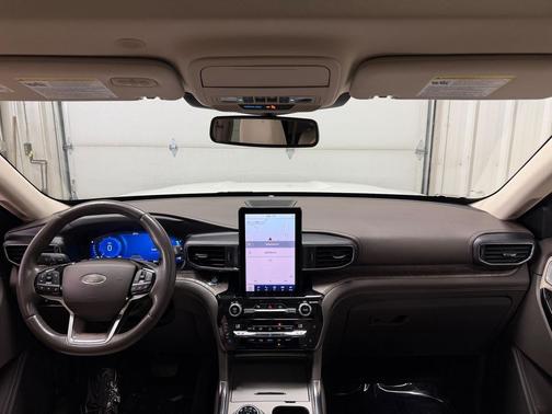 Star White Metallic Tri-Coat 2021 Ford Explorer Platinum
