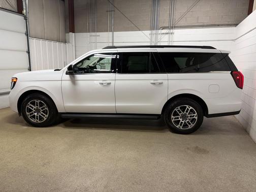Oxford White 2025 Ford Expedition Max Active 4x4