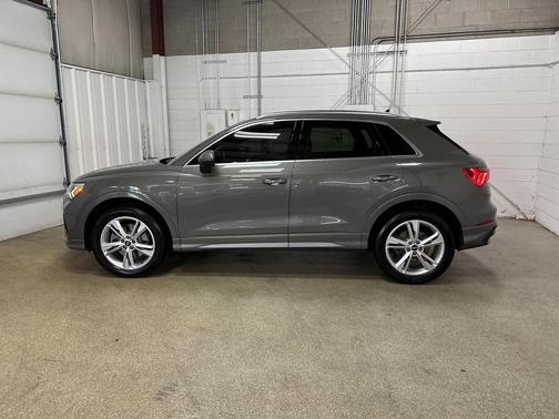 2022 Audi Q3 45 S line Premium Plus