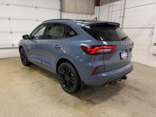 2026 Ford Escape ST-Line Elite