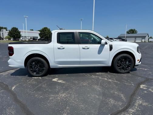 2025 Ford Maverick Lobo Standard
