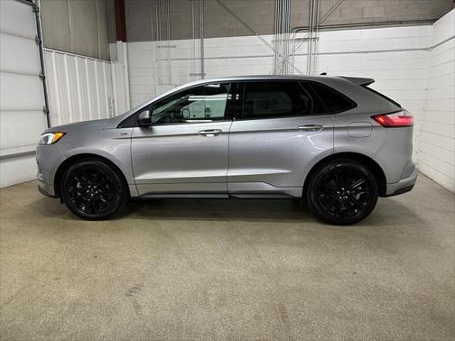 2022 Ford Edge ST Line