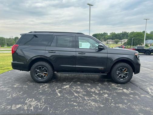 Dark Matter Gray Metallic 2026 Ford Expedition Tremor