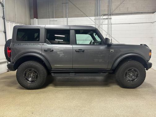 Carbonized Gray Metallic 2025 Ford Bronco Big Bend