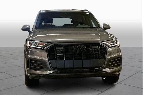 2023 Audi Q7 45 Premium Plus