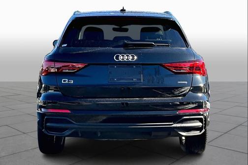2024 Audi Q3 Premium 45 TFSI S line quattro Tiptronic
