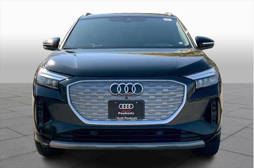 2022 Audi e-tron Premium Plus
