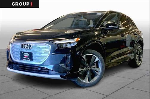 2022 Audi e-tron Premium Plus