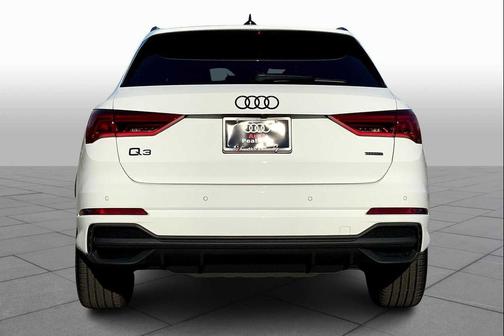 2025 Audi Q3 Premium 45 TFSI S line quattro Tiptronic