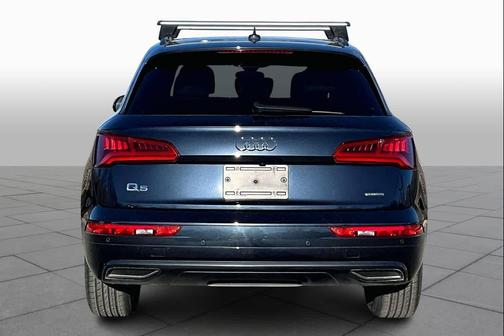 2020 Audi Q5 45 Titanium Premium