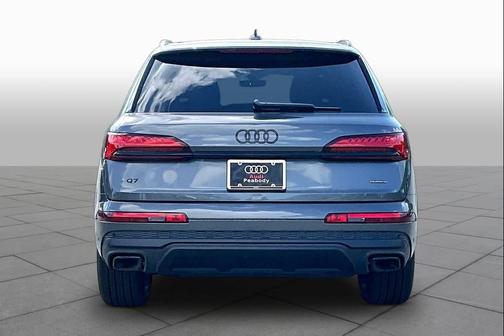 Samurai Gray me 2026 Audi Q7 45 Premium Plus