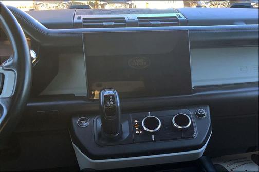 2023 Land Rover Defender 130 X-Dynamic SE