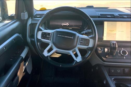2023 Land Rover Defender 130 X-Dynamic SE