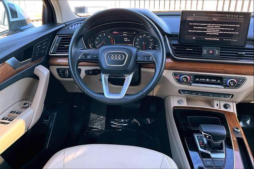 2023 Audi Q5 40 Premium