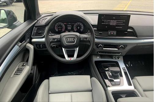 2025 Audi Q5 45 S line Premium Plus