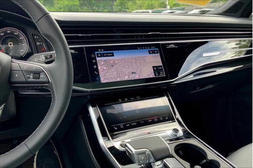 2025 Audi Q7 55 Premium Plus