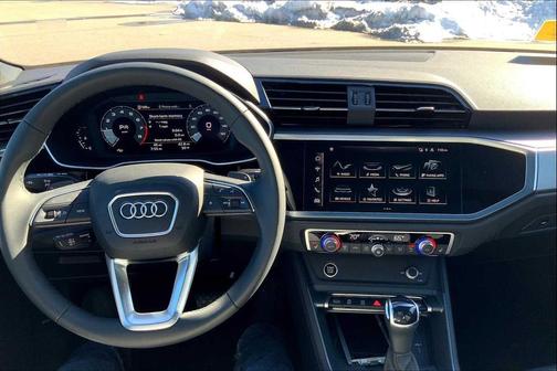 2025 Audi Q3 Premium 45 TFSI S line quattro Tiptronic