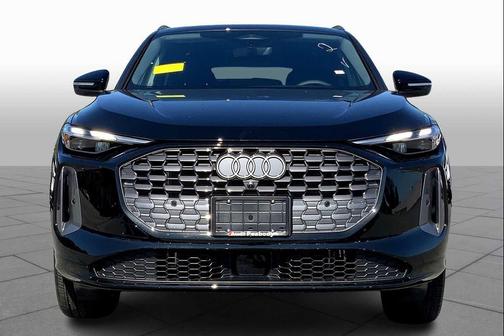 2025 Audi Q5 Premium TFSI quattro S tronic