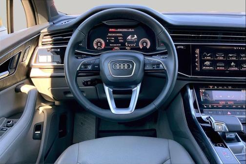 Navarra Blue Metallic 2021 Audi Q7 55 Premium Plus
