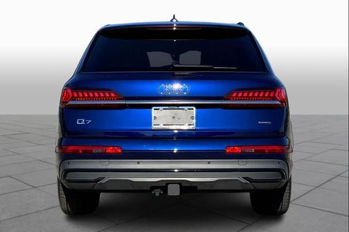 Navarra Blue Metallic 2021 Audi Q7 55 Premium Plus