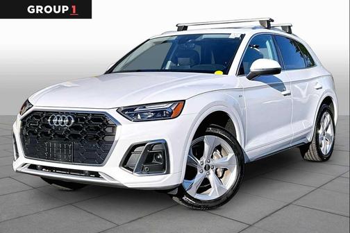 Glacier White Metallic 2023 Audi Q5 45 S line Premium Plus