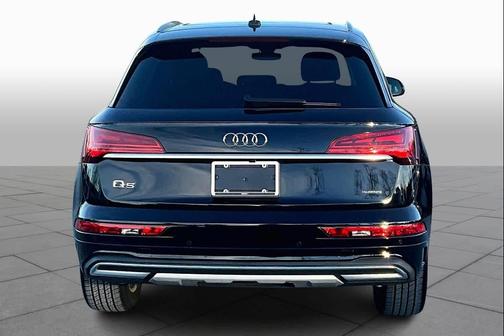 2023 Audi Q5 40 Premium Plus