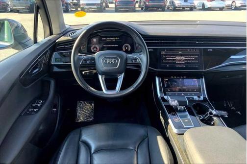 2022 Audi Q7 55 Premium Plus