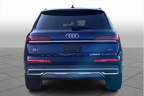 2022 Audi Q7 55 Premium Plus