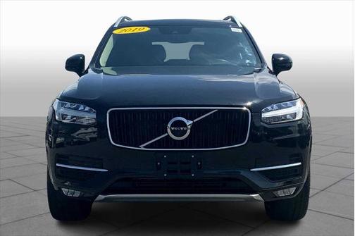 2019 Volvo XC90 T6 Momentum