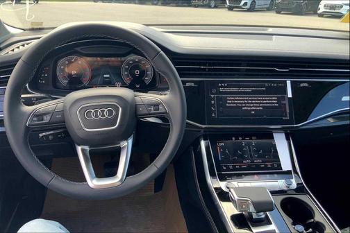 2025 Audi Q7 55 Premium Plus