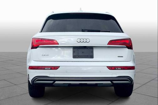 2022 Audi Q5 40 Premium Plus