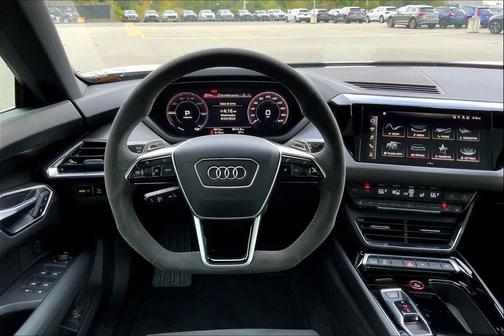 2022 Audi e-tron GT Premium Plus