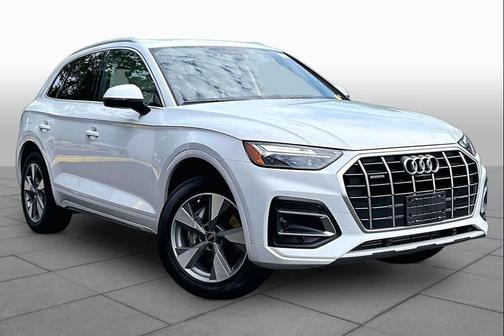Glacier White Metallic 2023 Audi Q5 40 Premium Plus