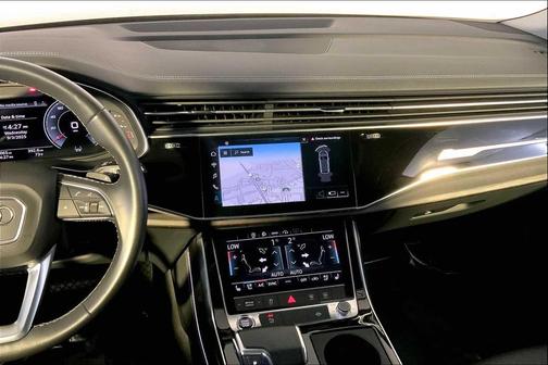 2023 Audi Q8 55 Premium Plus