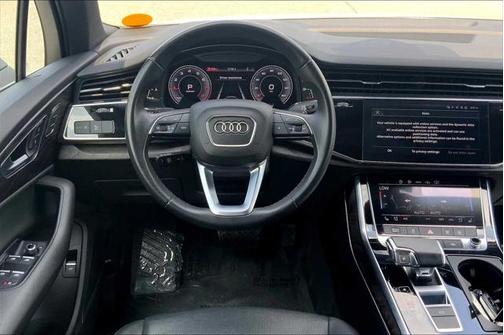 2022 Audi Q7 45 Premium Plus
