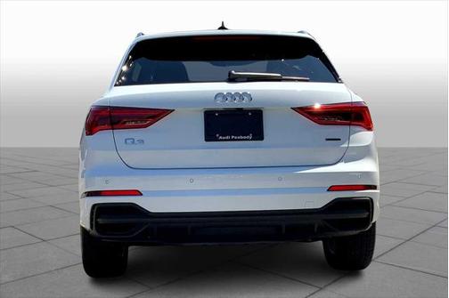 2025 Audi Q3 Premium 45 TFSI S line quattro Tiptronic