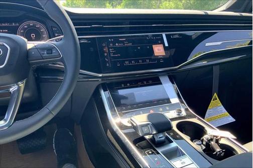 2025 Audi Q7 55 Prestige