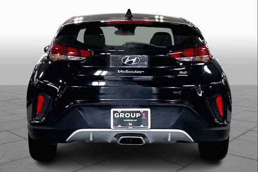 2019 Hyundai Veloster 2
