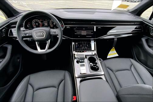2025 Audi Q7 55 Premium Plus