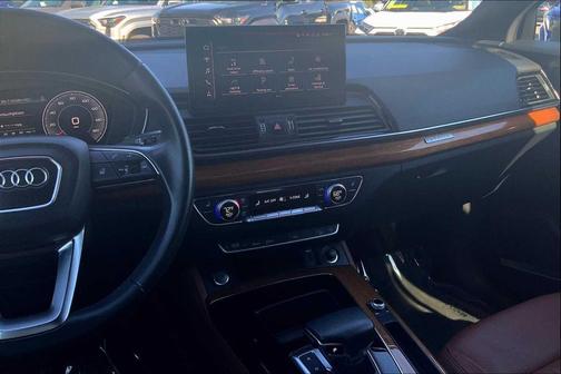 2023 Audi Q5 40 Premium Plus