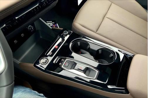 2025 Audi Q6 e-tron Premium Plus quattro