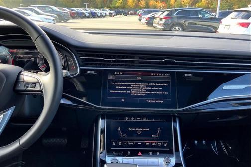 2025 Audi Q7 55 Premium Plus