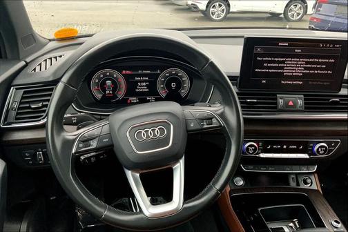 2023 Audi Q5 40 Premium Plus