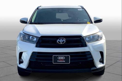 2019 Toyota Highlander SE