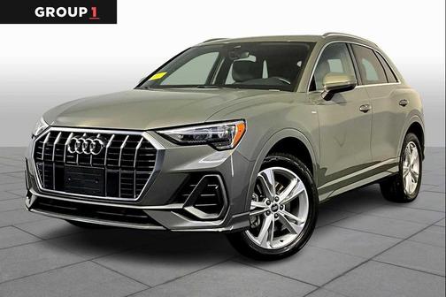 2022 Audi Q3 45 S line Premium