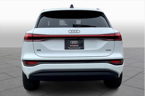 2025 Audi Q6 e-tron Premium quattro