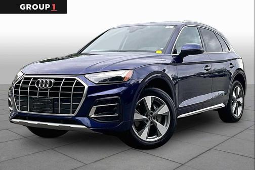 Navarra Blue Metallic 2024 Audi Q5 40 Premium Plus
